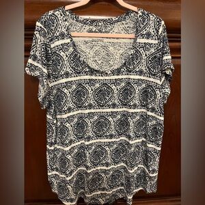 Lucky Brand Ivory and Navy Medallion Patterned Top 2X
